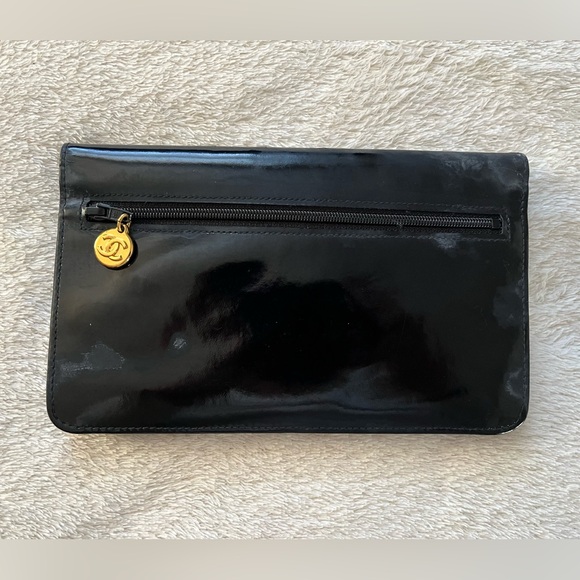 Chanel patent wallet - Picture 8 of 16